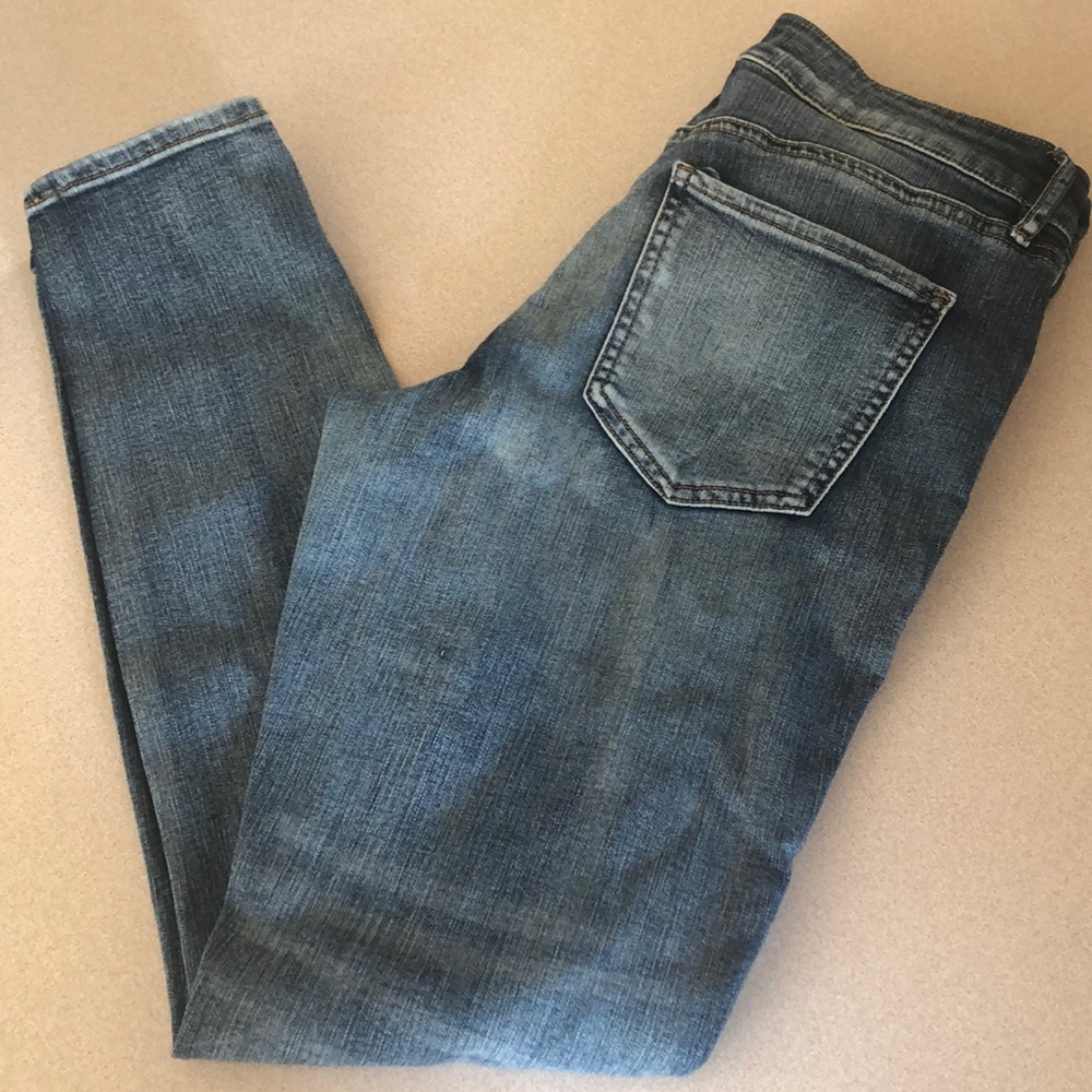 Charlotte Russe refuge distressed light wash jeans